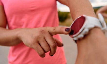 Smartwatches voor senioren: wat heb je eraan en welke past bij jou?