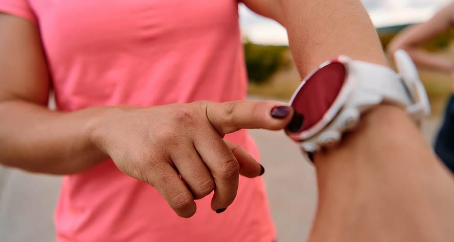 Smartwatches voor senioren: wat heb je eraan en welke past bij jou?